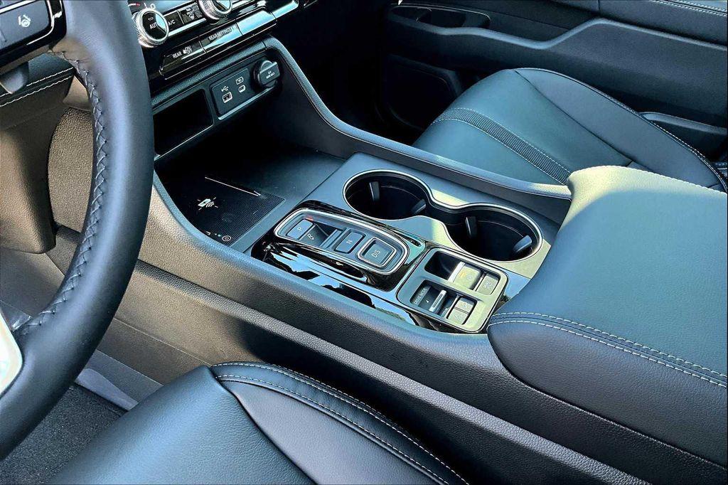 new 2025 Honda Pilot car, priced at $48,280