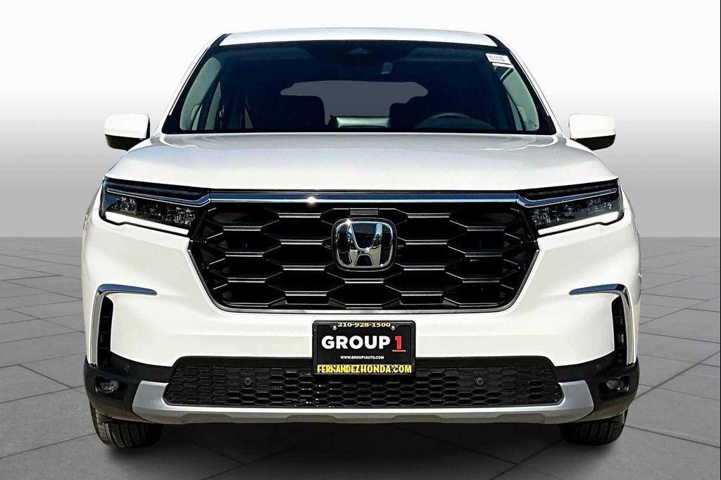 new 2025 Honda Pilot car, priced at $48,280