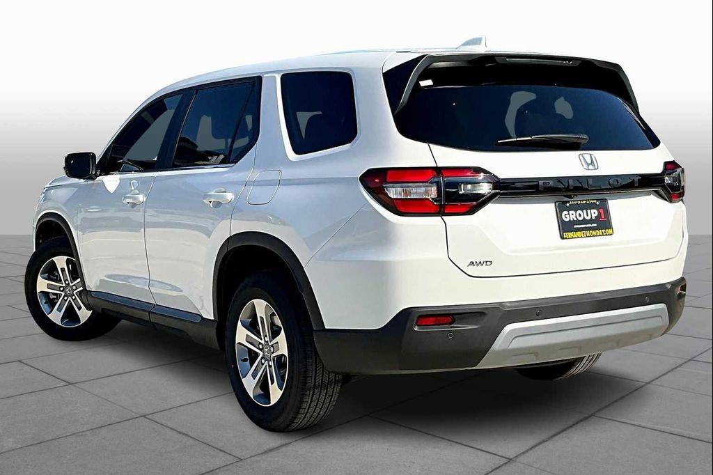 new 2025 Honda Pilot car, priced at $48,280