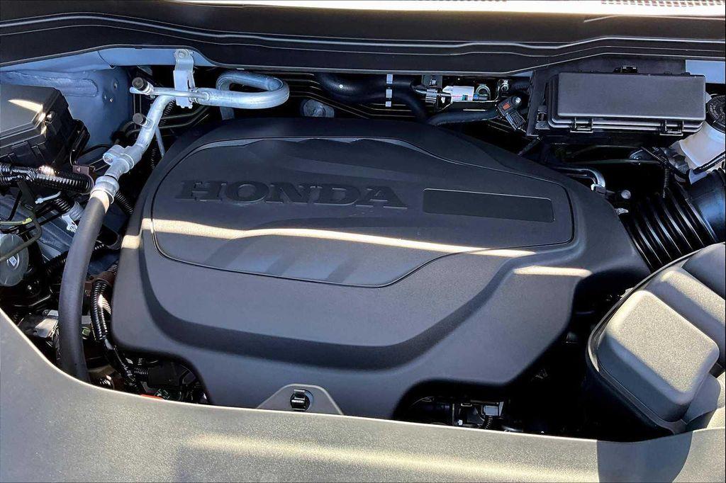 new 2025 Honda Ridgeline car, priced at $43,755