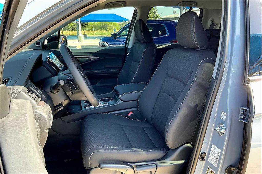 new 2025 Honda Ridgeline car, priced at $43,755