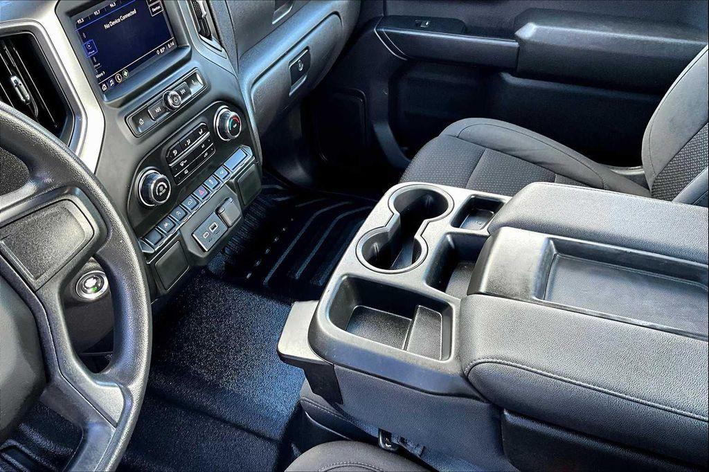 used 2024 Chevrolet Silverado 1500 car, priced at $29,990