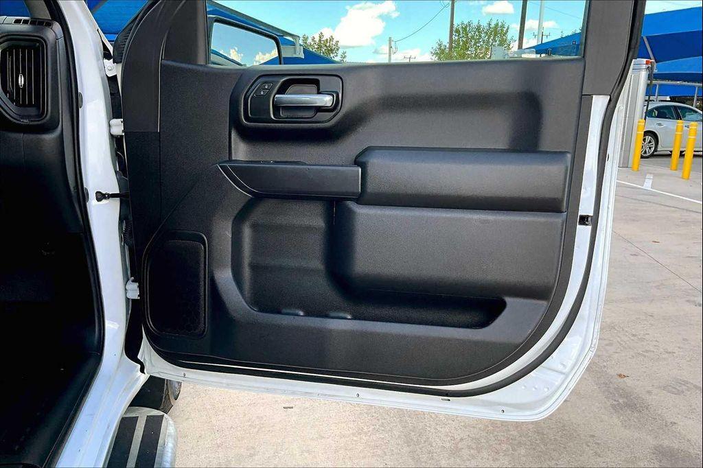 used 2024 Chevrolet Silverado 1500 car, priced at $29,990