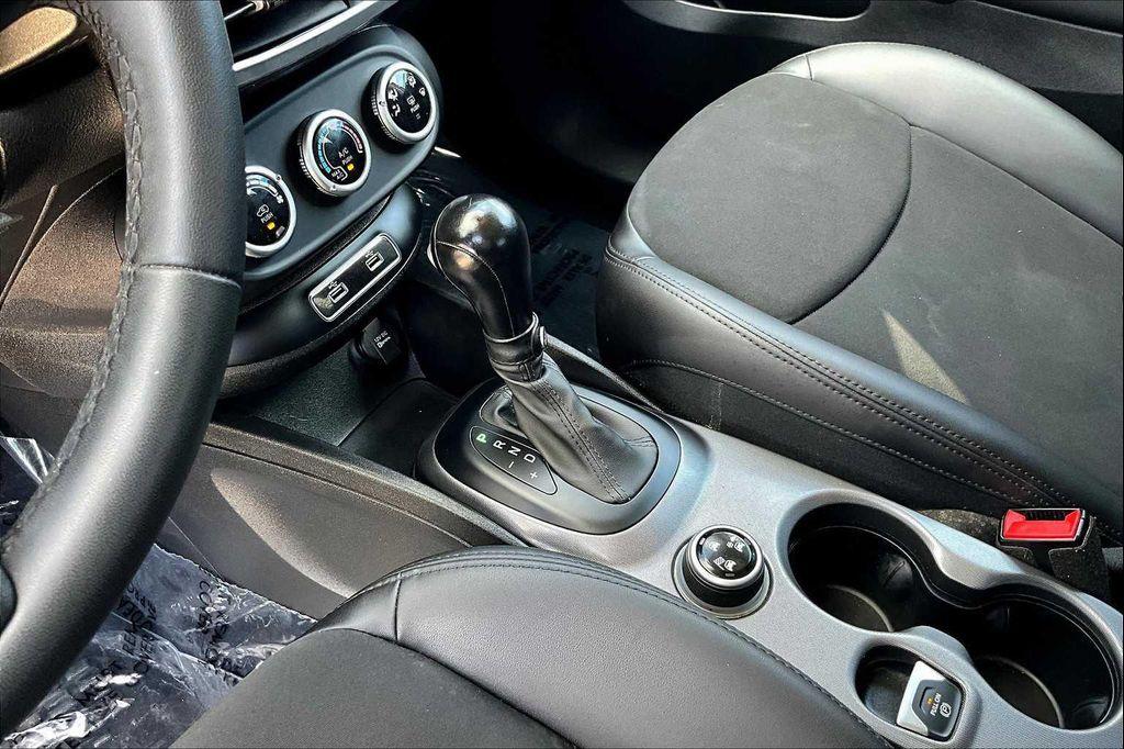 used 2022 FIAT 500X car, priced at $14,274
