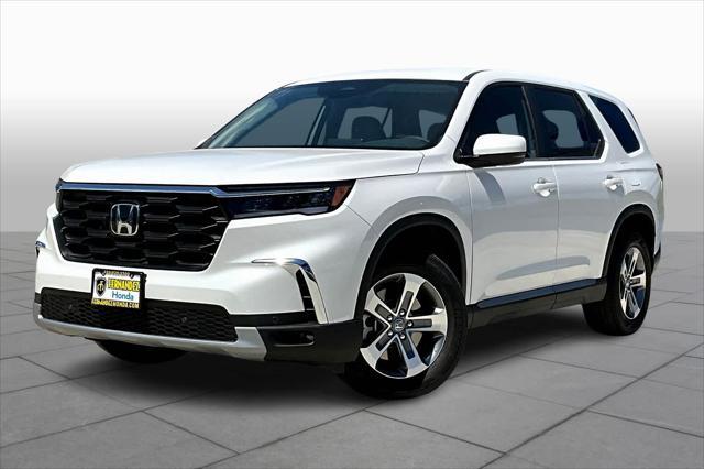 new 2025 Honda Pilot car, priced at $45,780