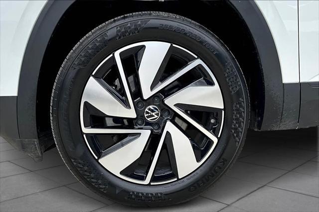 used 2024 Volkswagen Atlas car, priced at $34,390