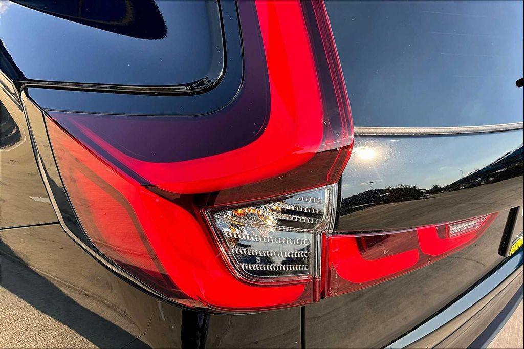 new 2026 Honda CR-V Hybrid car, priced at $41,675