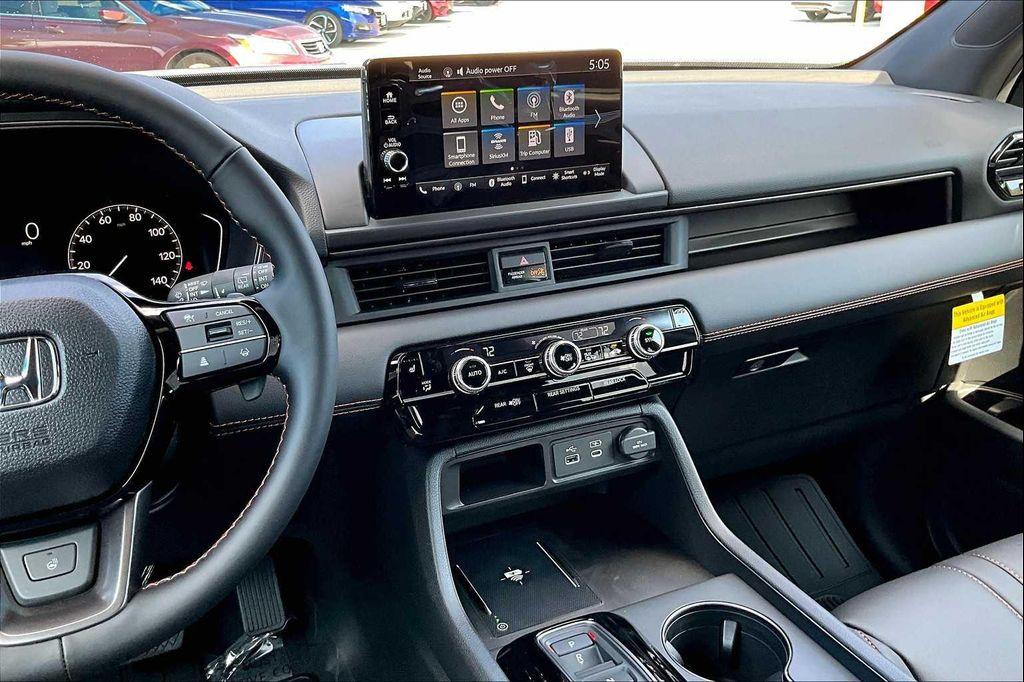 new 2025 Honda Pilot car, priced at $51,350