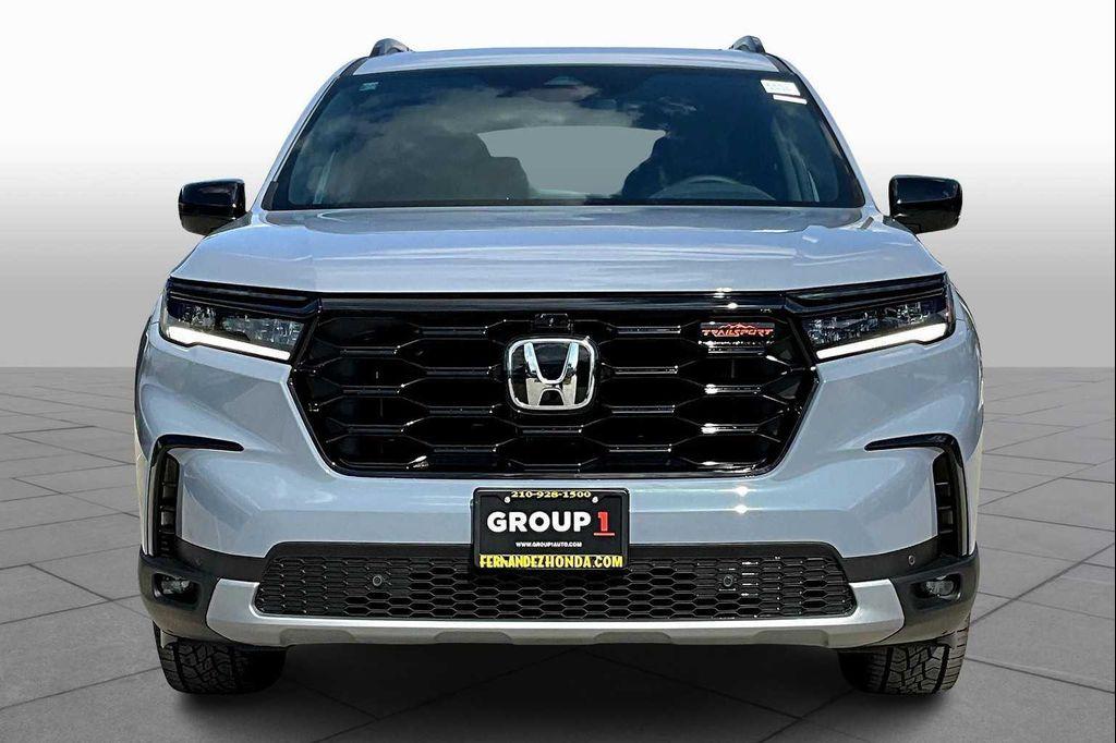 new 2025 Honda Pilot car, priced at $51,350