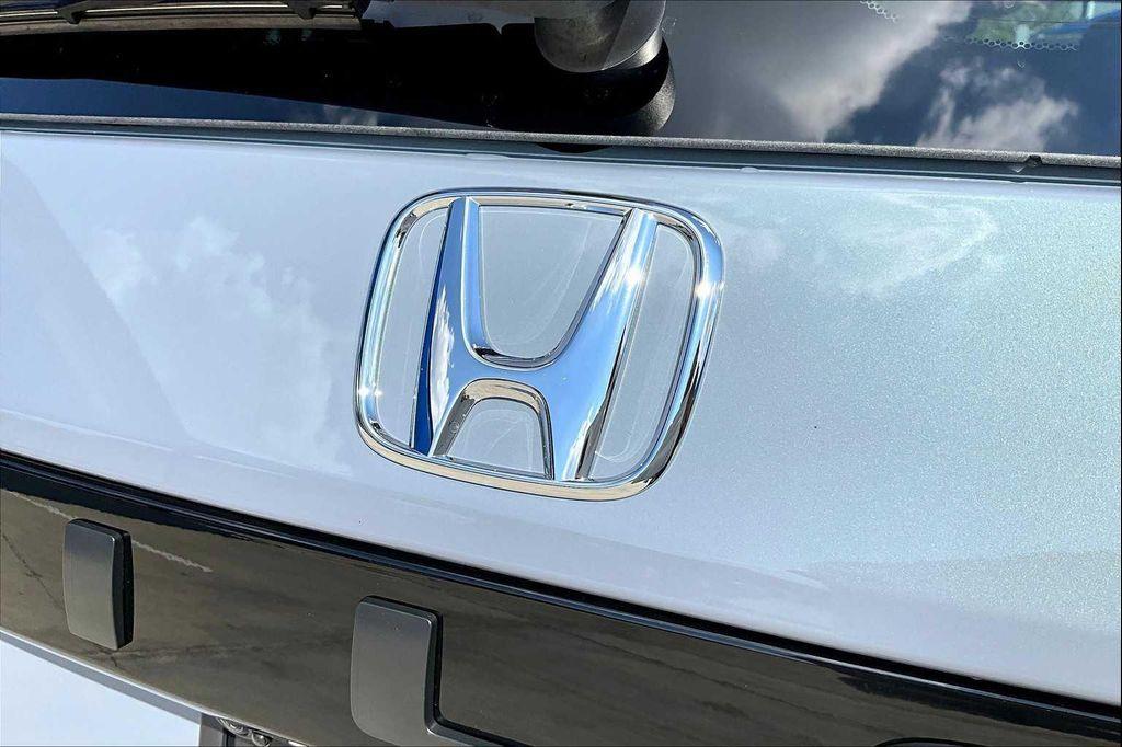 new 2025 Honda Pilot car, priced at $51,350