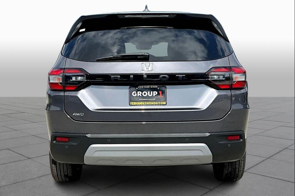 new 2025 Honda Pilot car, priced at $47,095