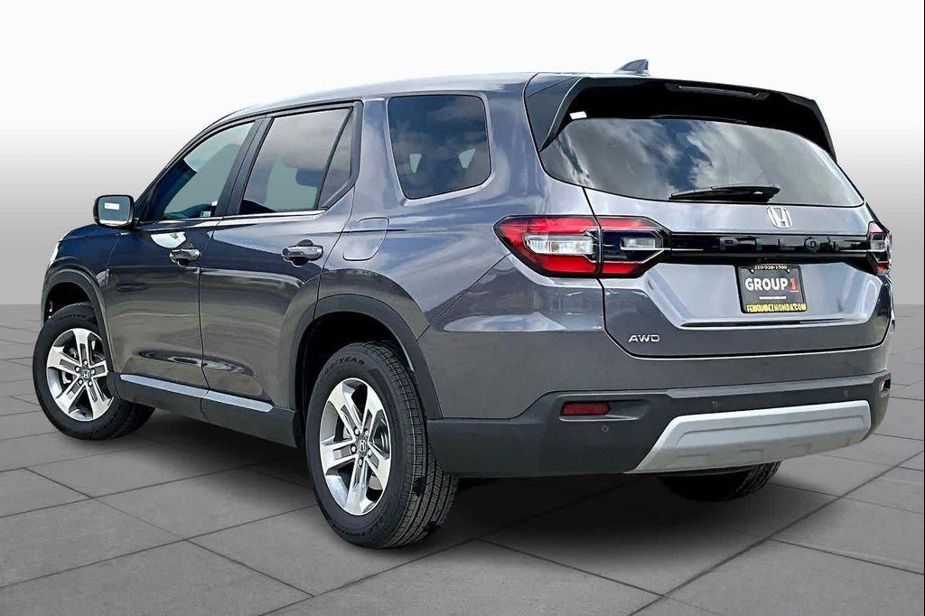 new 2025 Honda Pilot car, priced at $47,095