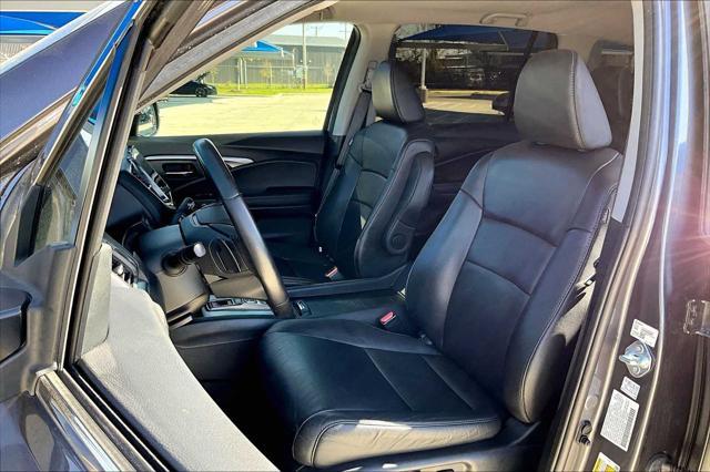 used 2022 Honda Pilot car, priced at $32,325