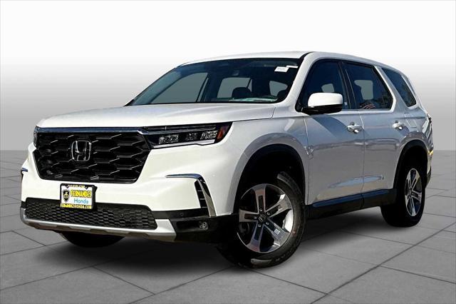 new 2025 Honda Pilot car, priced at $48,180