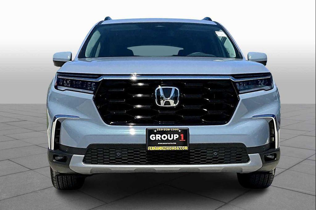 new 2025 Honda Pilot car, priced at $51,305