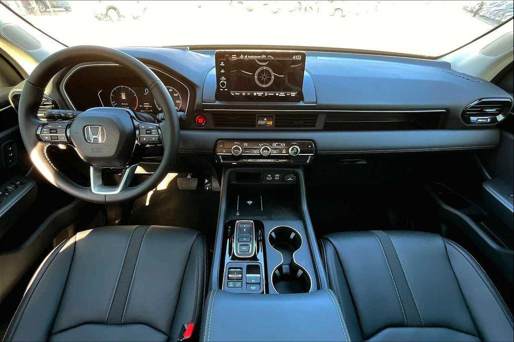 new 2025 Honda Pilot car, priced at $46,484