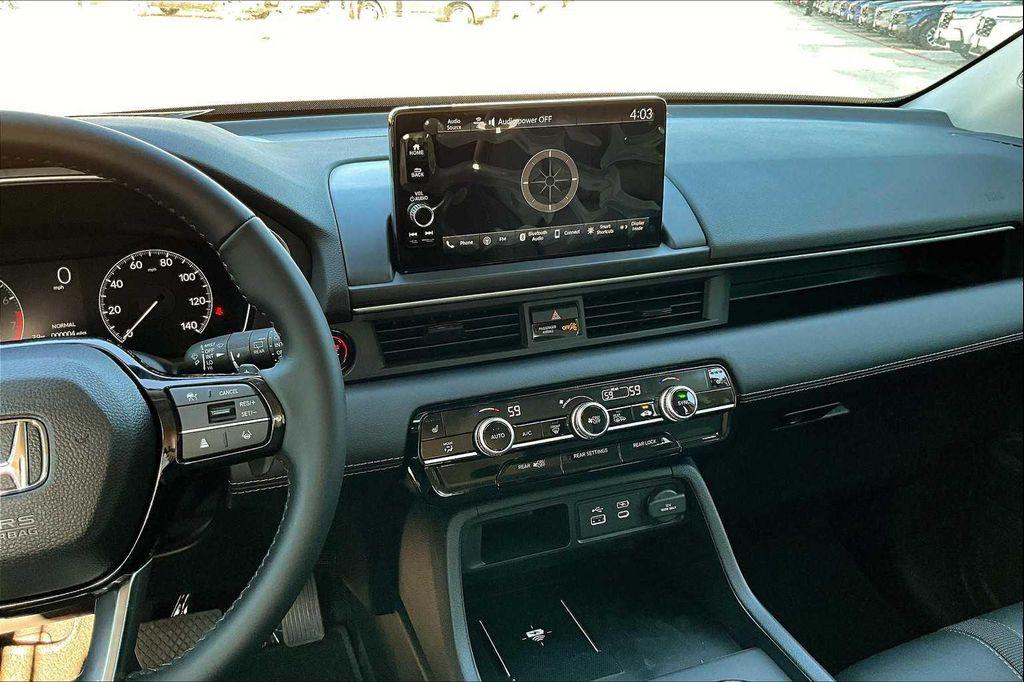 new 2025 Honda Pilot car, priced at $46,484