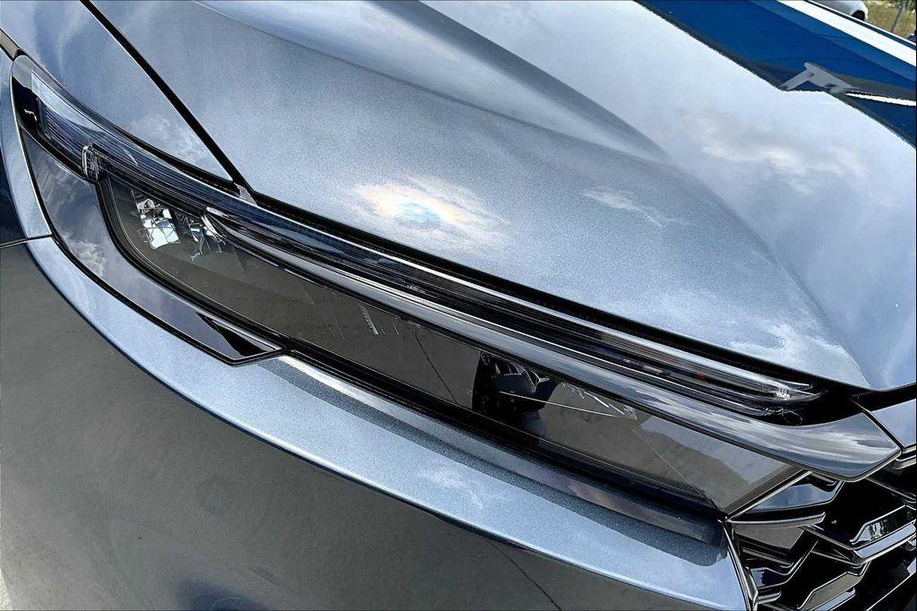 new 2026 Honda CR-V Hybrid car, priced at $41,675