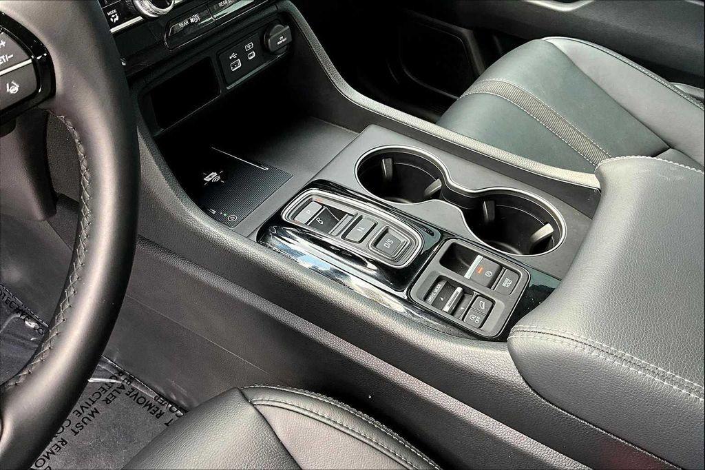 used 2025 Honda Pilot car, priced at $43,500