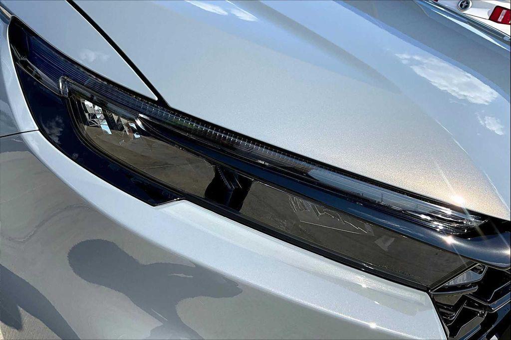 new 2026 Honda CR-V Hybrid car, priced at $40,630