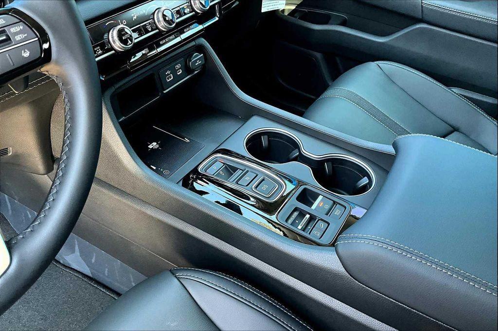 new 2025 Honda Pilot car, priced at $51,350
