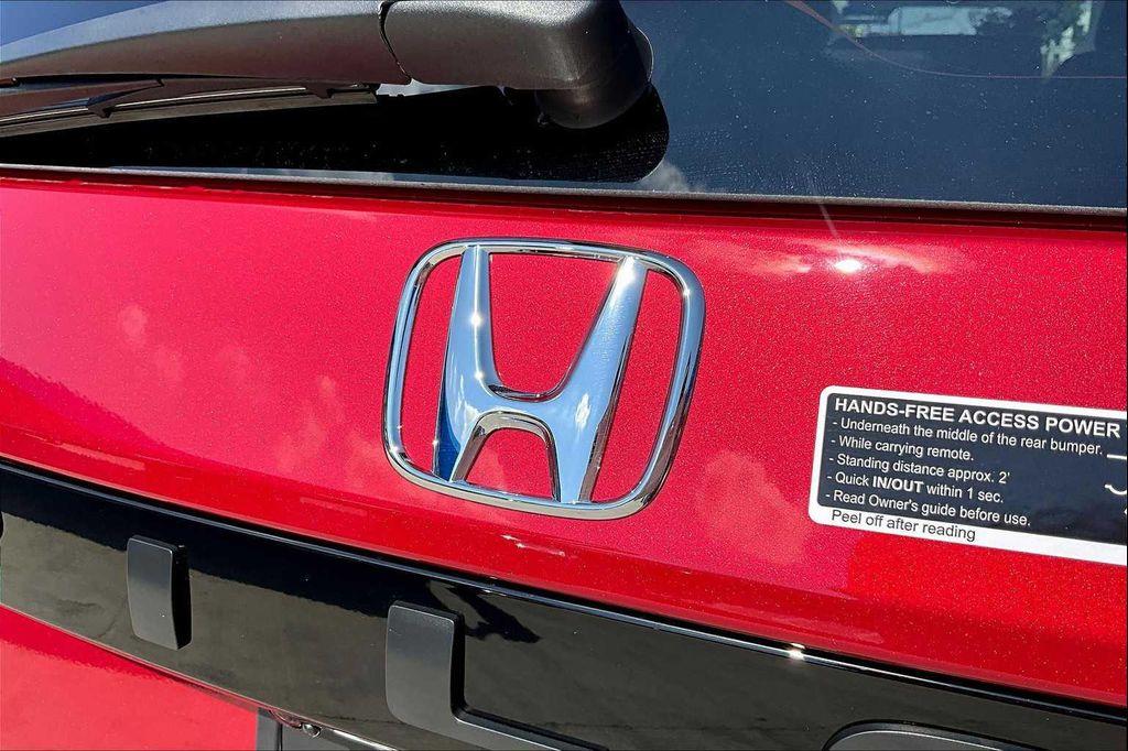 new 2025 Honda Pilot car, priced at $51,350