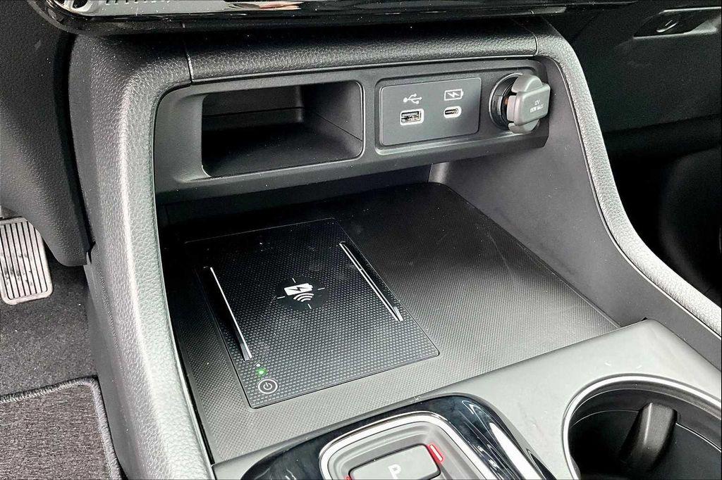 new 2025 Honda Pilot car, priced at $46,050