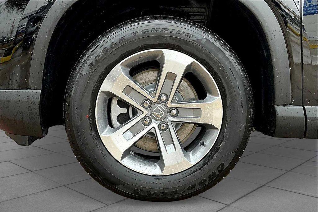 new 2025 Honda Pilot car, priced at $46,050