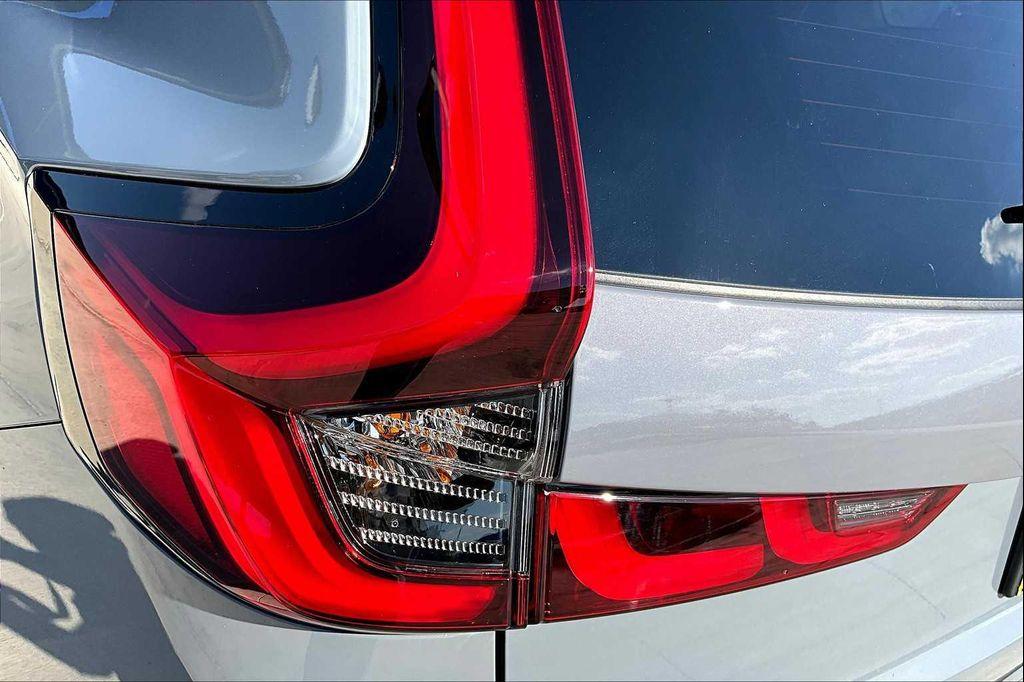 new 2026 Honda CR-V Hybrid car, priced at $42,130