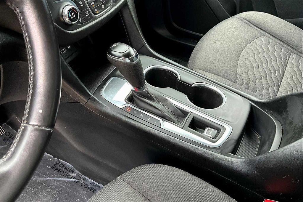 used 2021 Chevrolet Equinox car, priced at $18,471