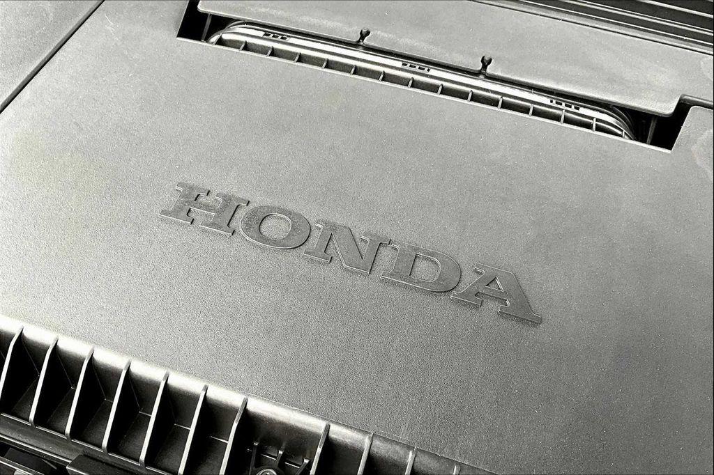 new 2025 Honda Pilot car, priced at $43,700