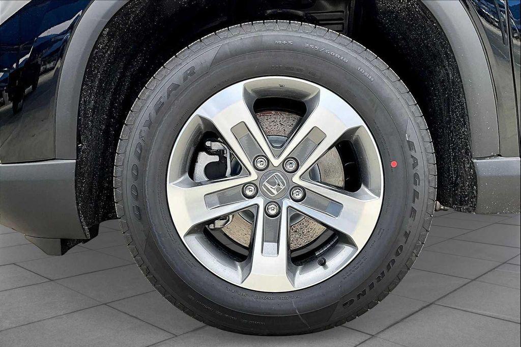 new 2025 Honda Pilot car, priced at $43,700