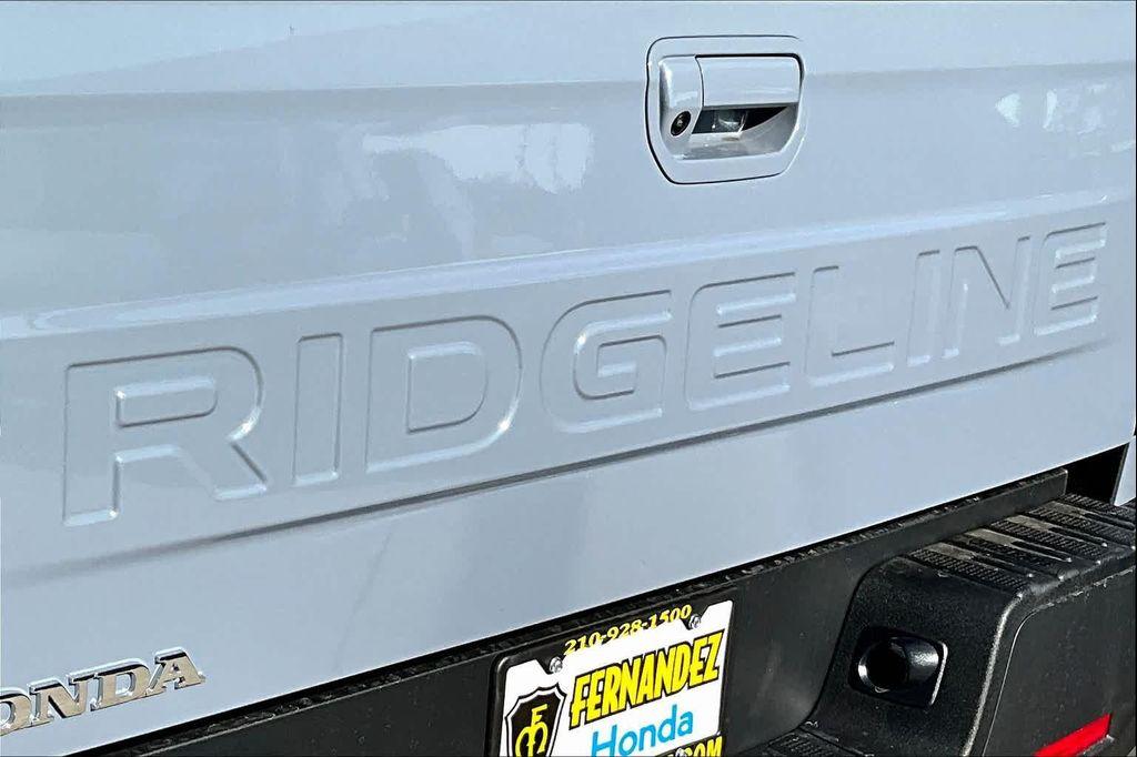 new 2025 Honda Ridgeline car, priced at $44,885