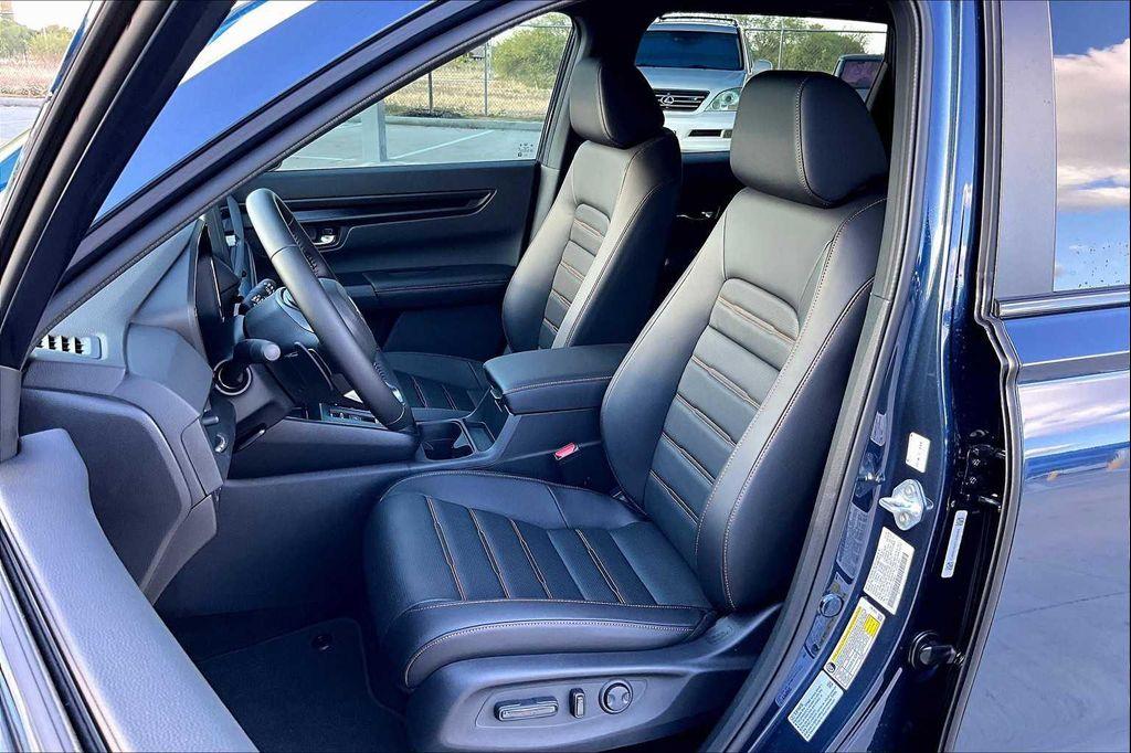 new 2026 Honda CR-V Hybrid car, priced at $40,175