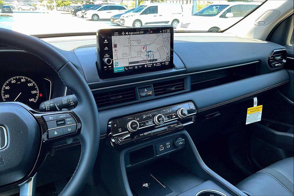 new 2025 Honda Pilot car, priced at $49,350