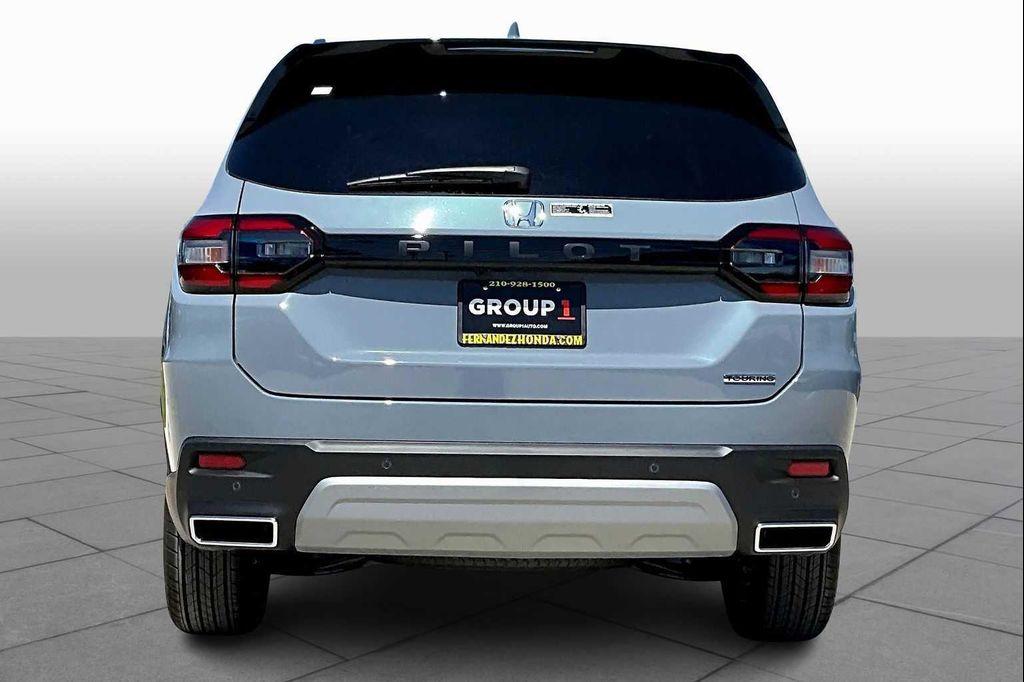 new 2025 Honda Pilot car, priced at $49,350
