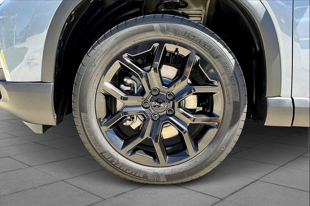 new 2025 Honda Pilot car, priced at $49,350