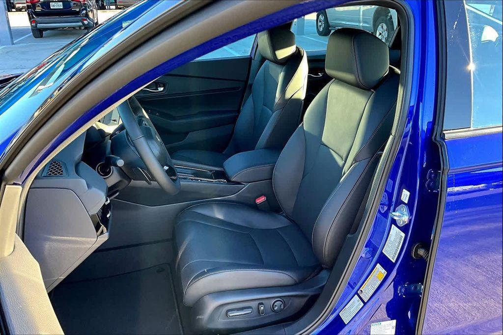 new 2025 Honda Accord Hybrid car, priced at $35,995