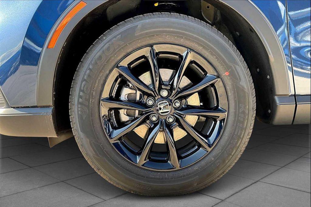 new 2026 Honda CR-V Hybrid car, priced at $40,175