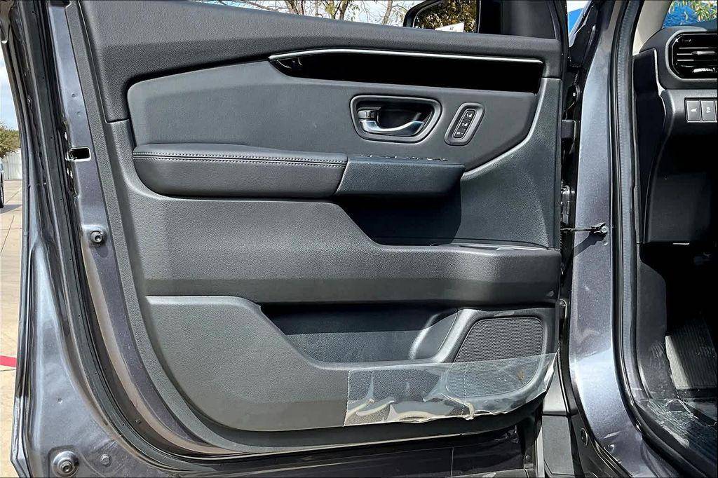 new 2025 Honda Pilot car, priced at $47,050