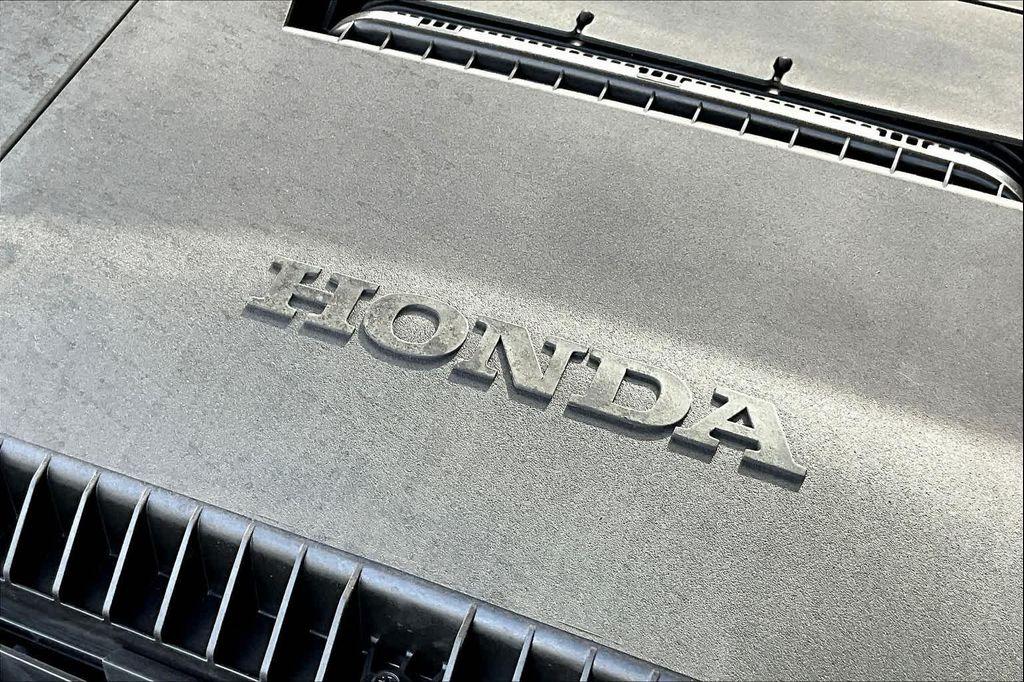 new 2025 Honda Pilot car, priced at $47,050