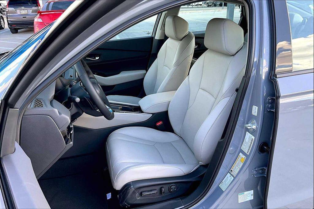 new 2025 Honda Accord Hybrid car, priced at $40,950