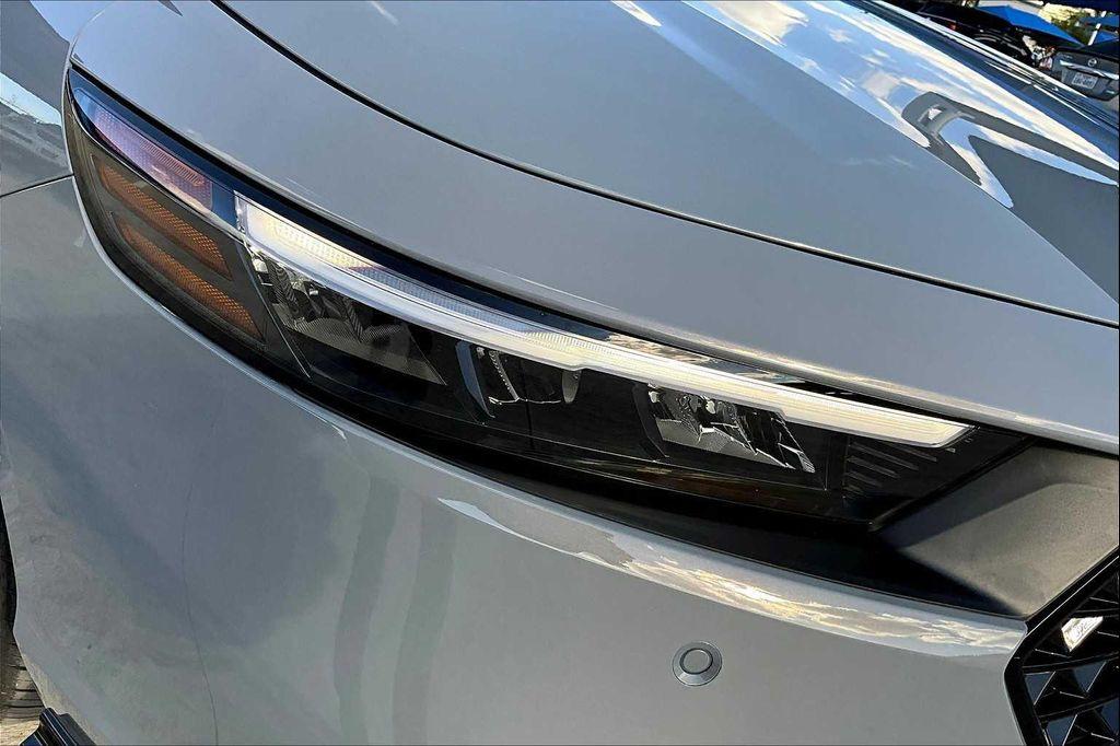 new 2025 Honda Accord Hybrid car, priced at $40,950