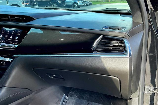 used 2022 Cadillac XT6 car, priced at $37,090