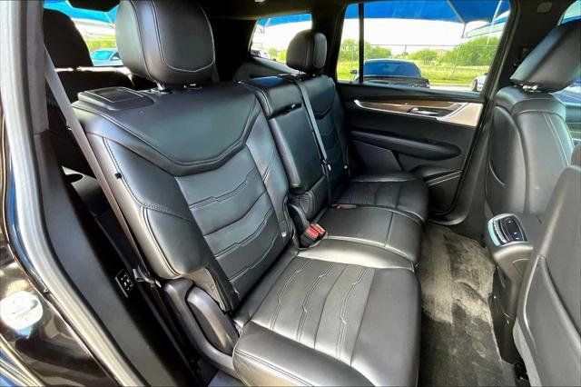 used 2022 Cadillac XT6 car, priced at $37,090