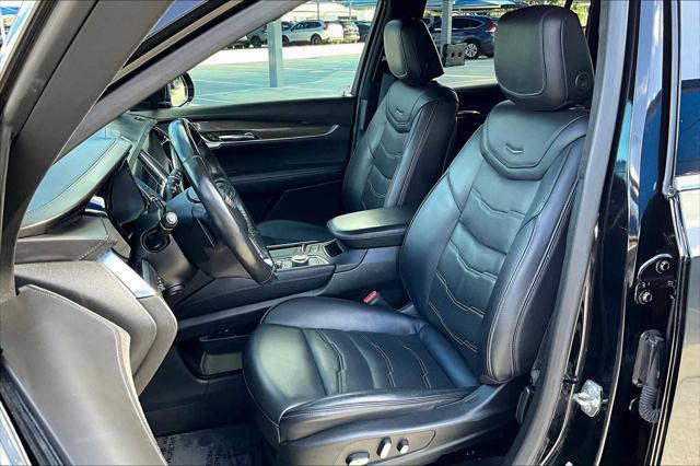 used 2022 Cadillac XT6 car, priced at $37,090
