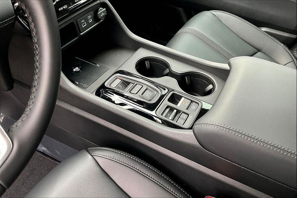 new 2025 Honda Pilot car, priced at $47,825