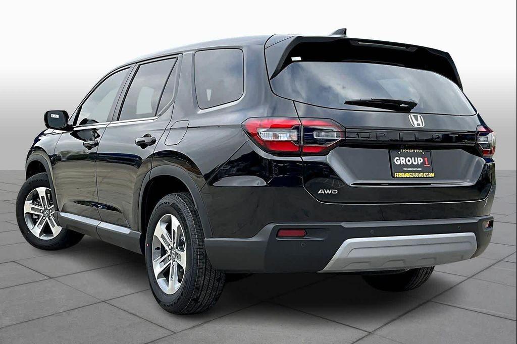 new 2025 Honda Pilot car, priced at $47,825
