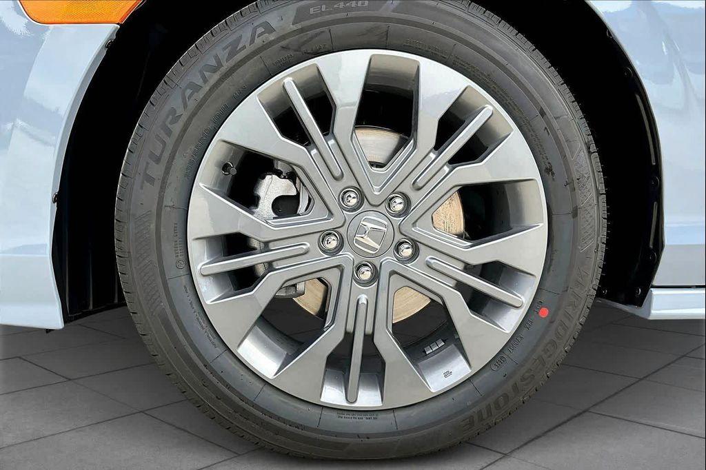 new 2026 Honda Odyssey car, priced at $49,810