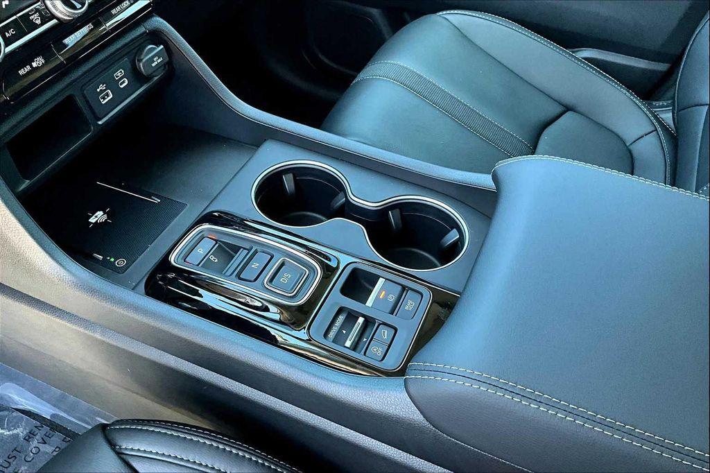 new 2025 Honda Pilot car, priced at $51,350